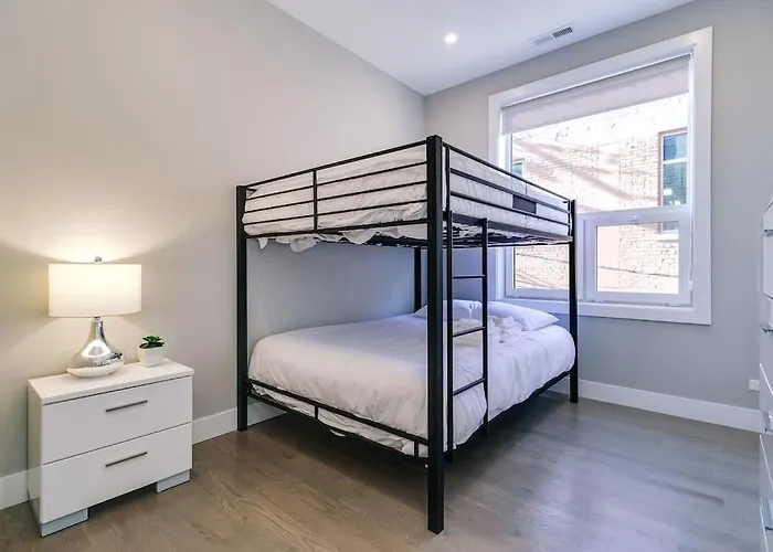 Hotel Stunning #2 - Downtown River North *